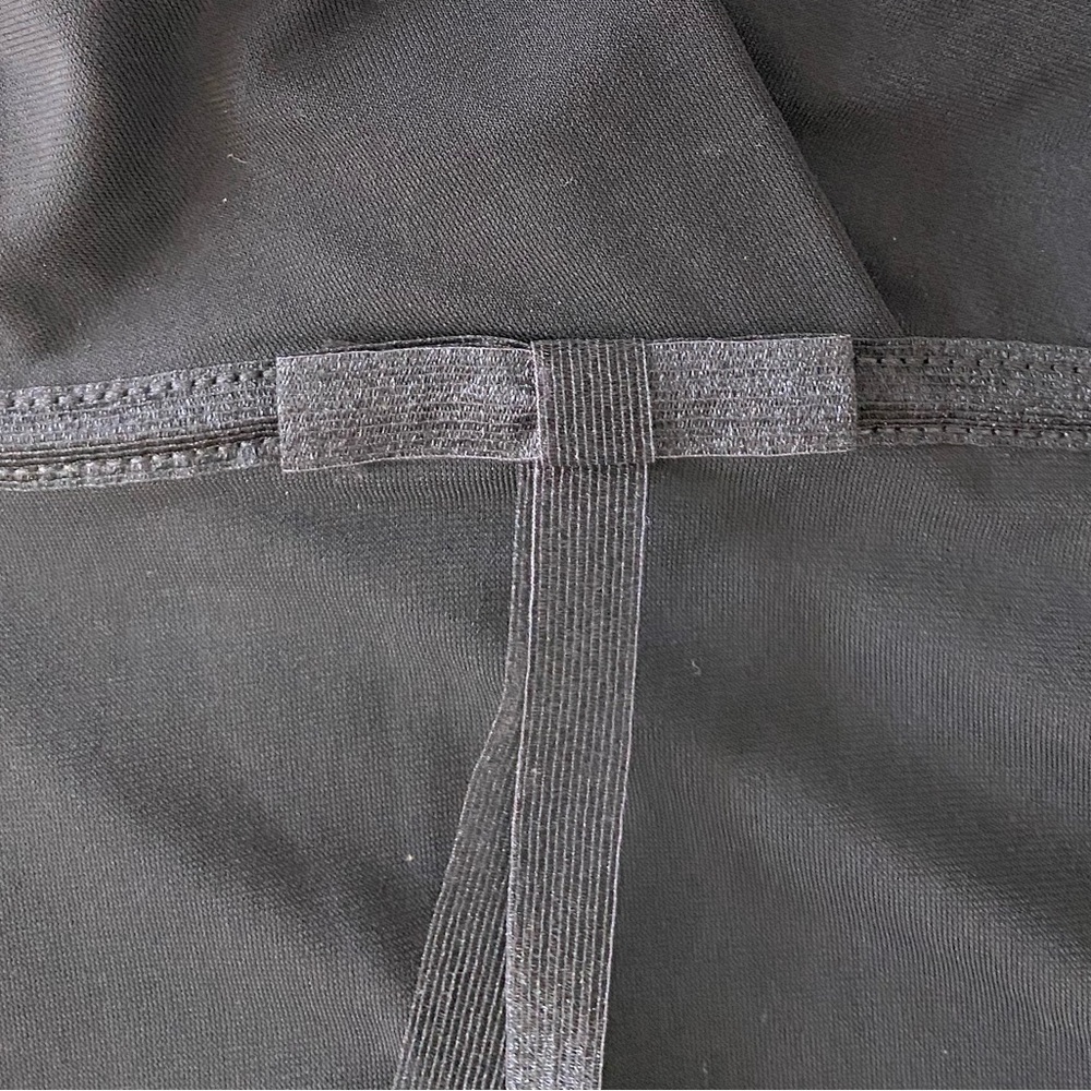 - Tahari top - Picture 2 of 6